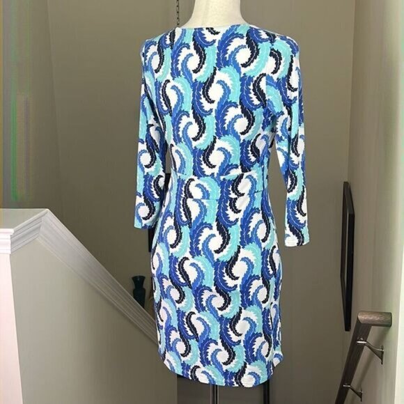 BODEN Feathered Shades of Blue Wrap Dress Sz 6 EUC - Picture 4 of 7